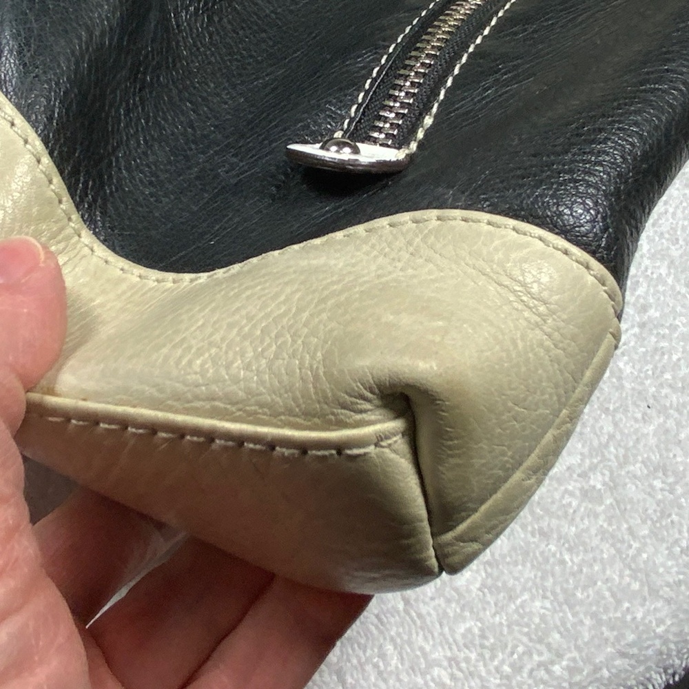 B. Makowsky Shoulder Bag - Picture 11 of 14